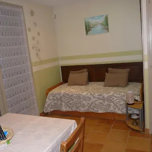 D'hotes Le Baou Bed & Breakfast Annot
